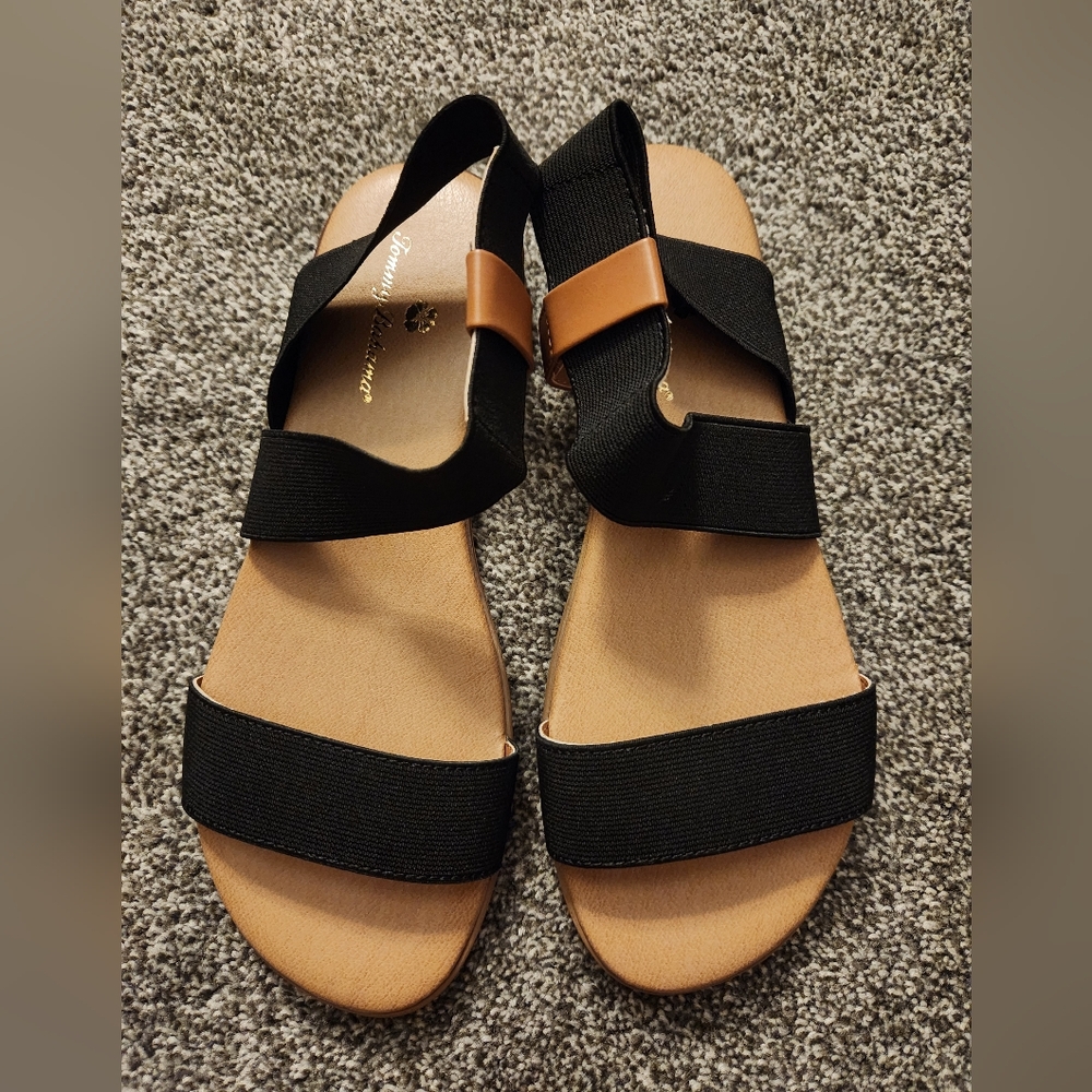 Tommy Bahama sandals